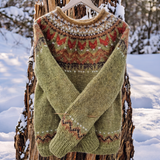 Martina – Warm Jumper with a Classic Woven Pattern