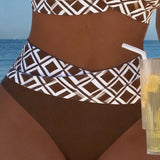 Sara - Two-Piece Bikini with Cut and Diamond Pattern Top