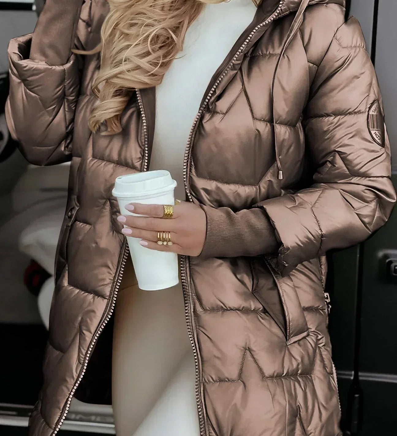 Nora - Elegant Winter Coat with Hood and Padding